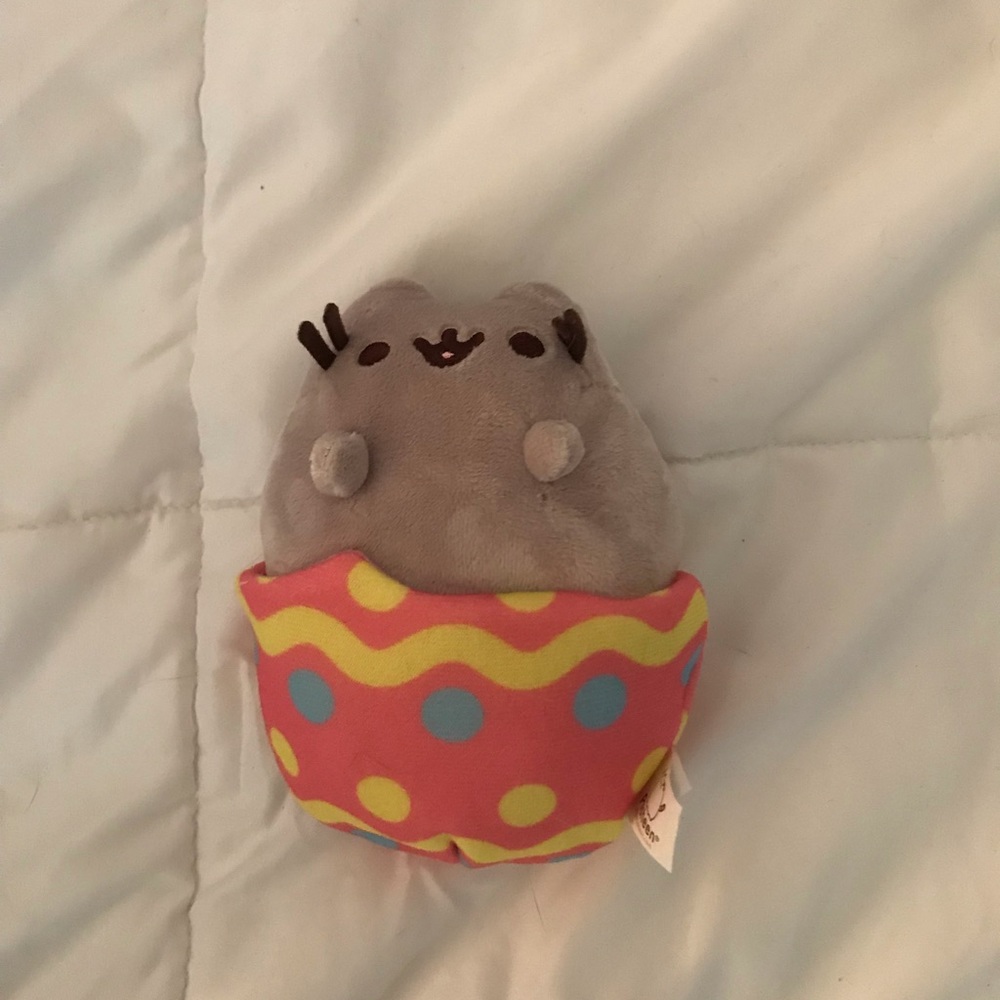 Pusheen Easter egg plush